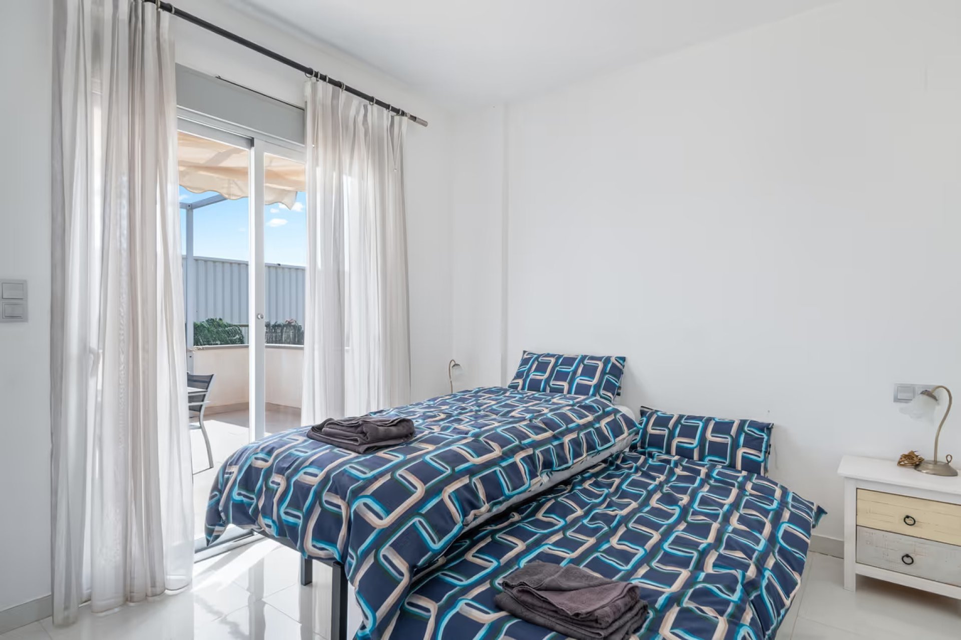 Resale - Semi Detached Villa -
Punta Prima - Marina Med
