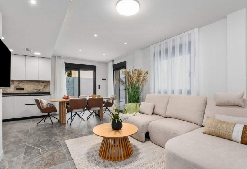 Resale - Semi Detached Villa -
Torre de la Horadada