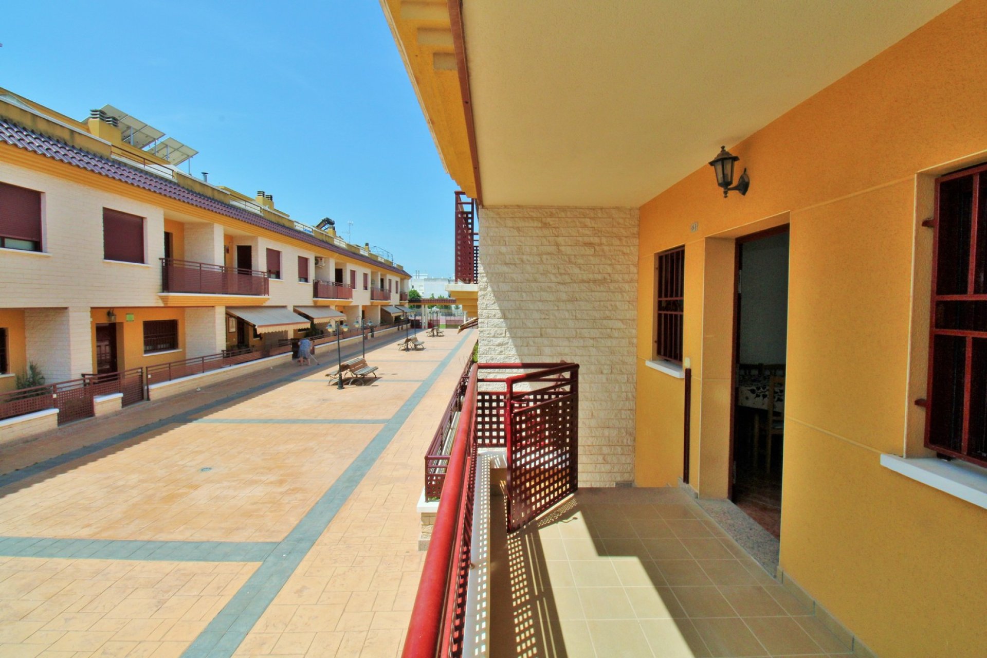 Resale - Townhouse -
Los Desamparados