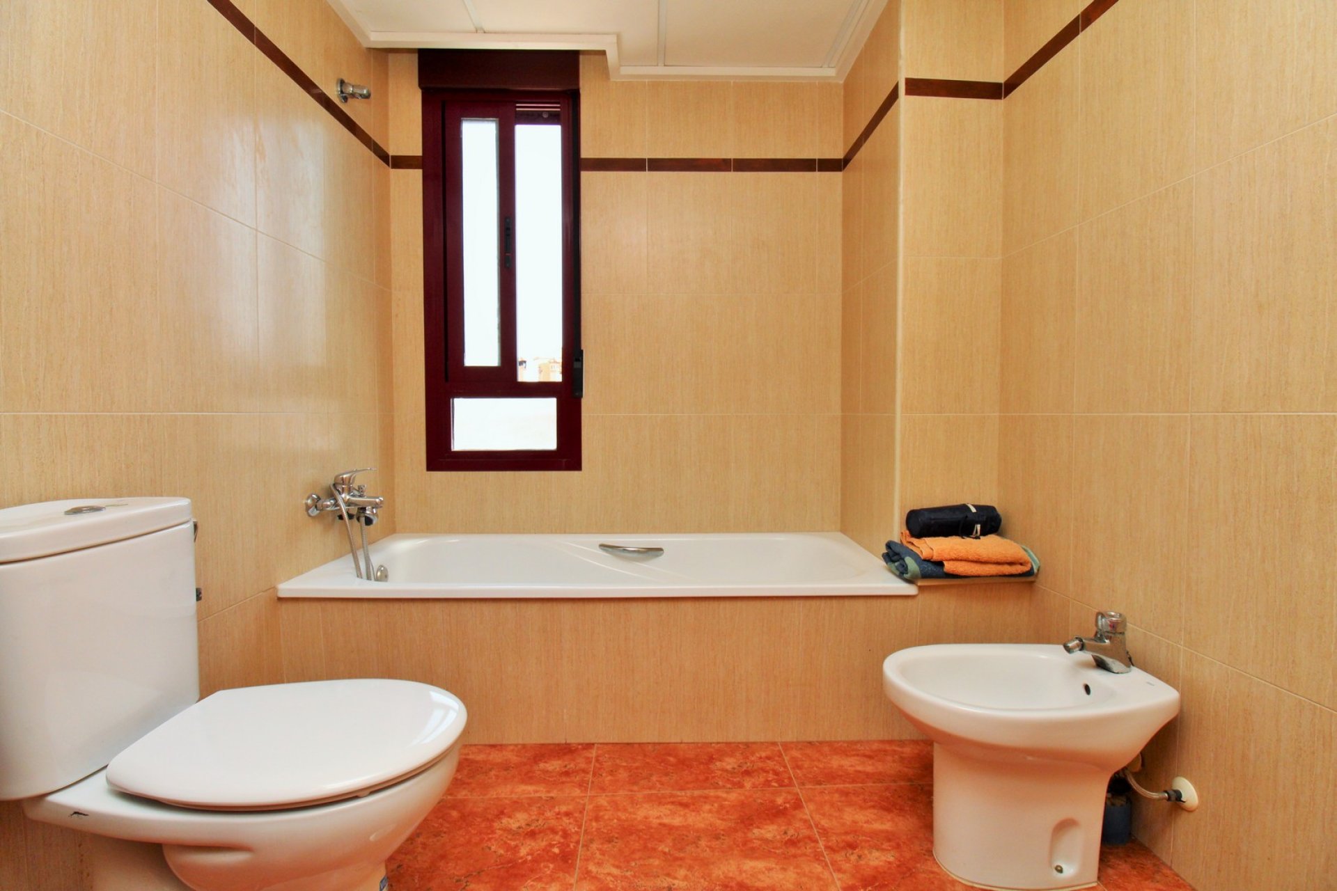 Resale - Townhouse -
Los Desamparados