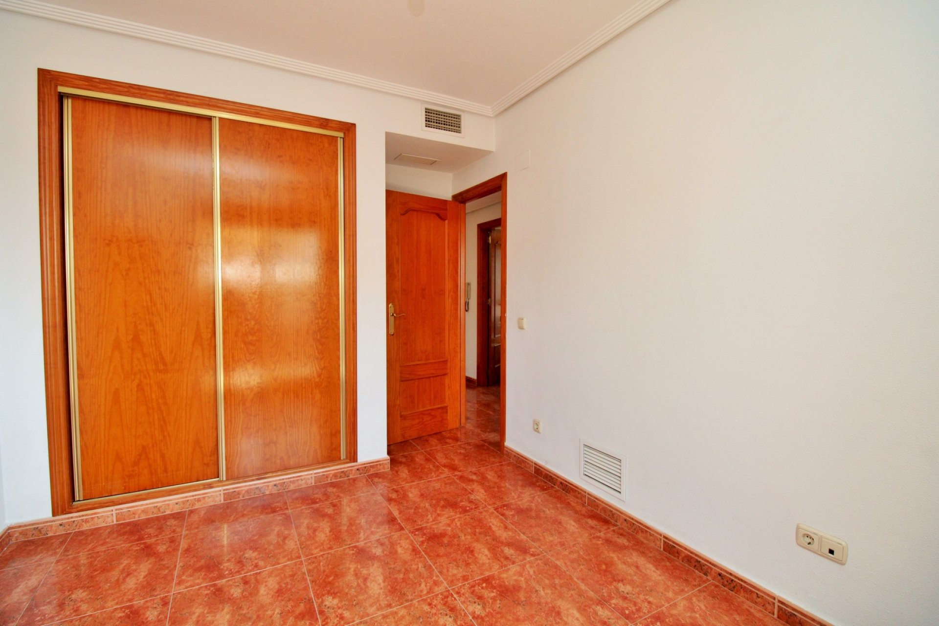 Resale - Townhouse -
Los Desamparados