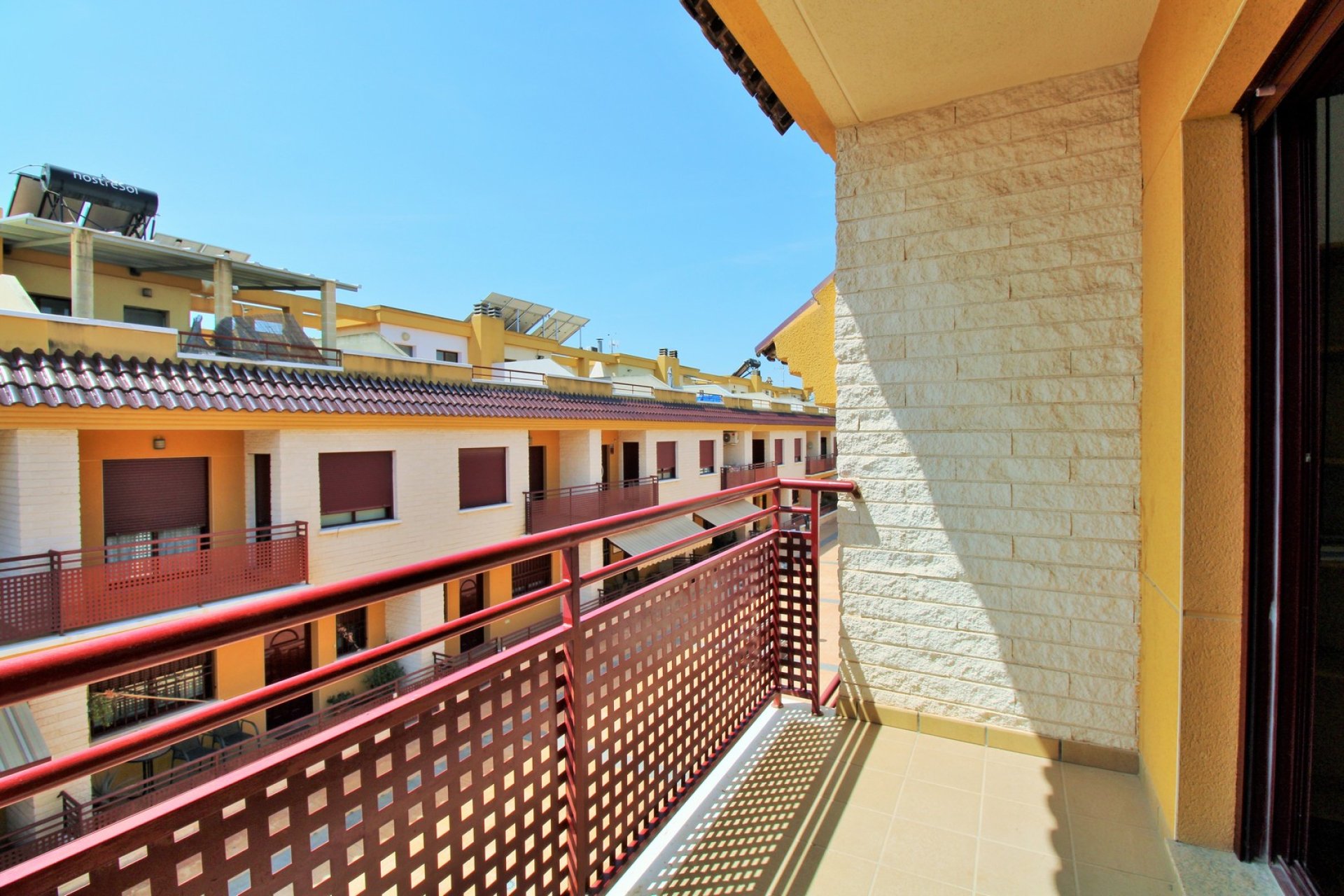 Resale - Townhouse -
Los Desamparados