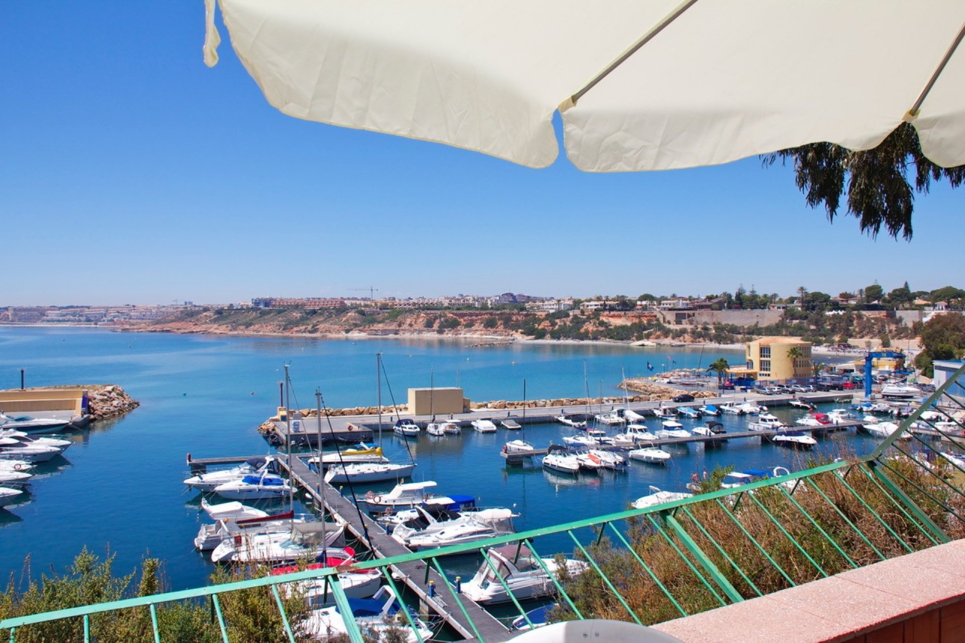 Resale - Townhouse -
Orihuela Costa - Villamartín