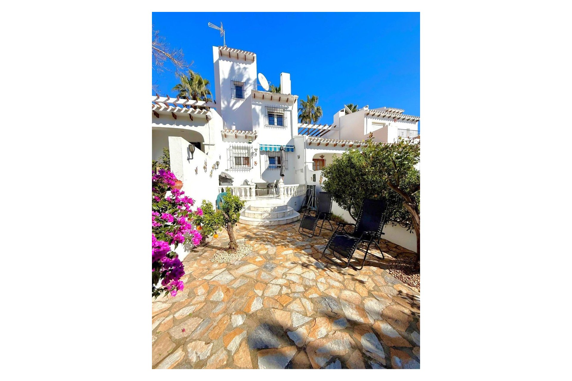 Resale - Townhouse -
Orihuela Costa - Villamartín