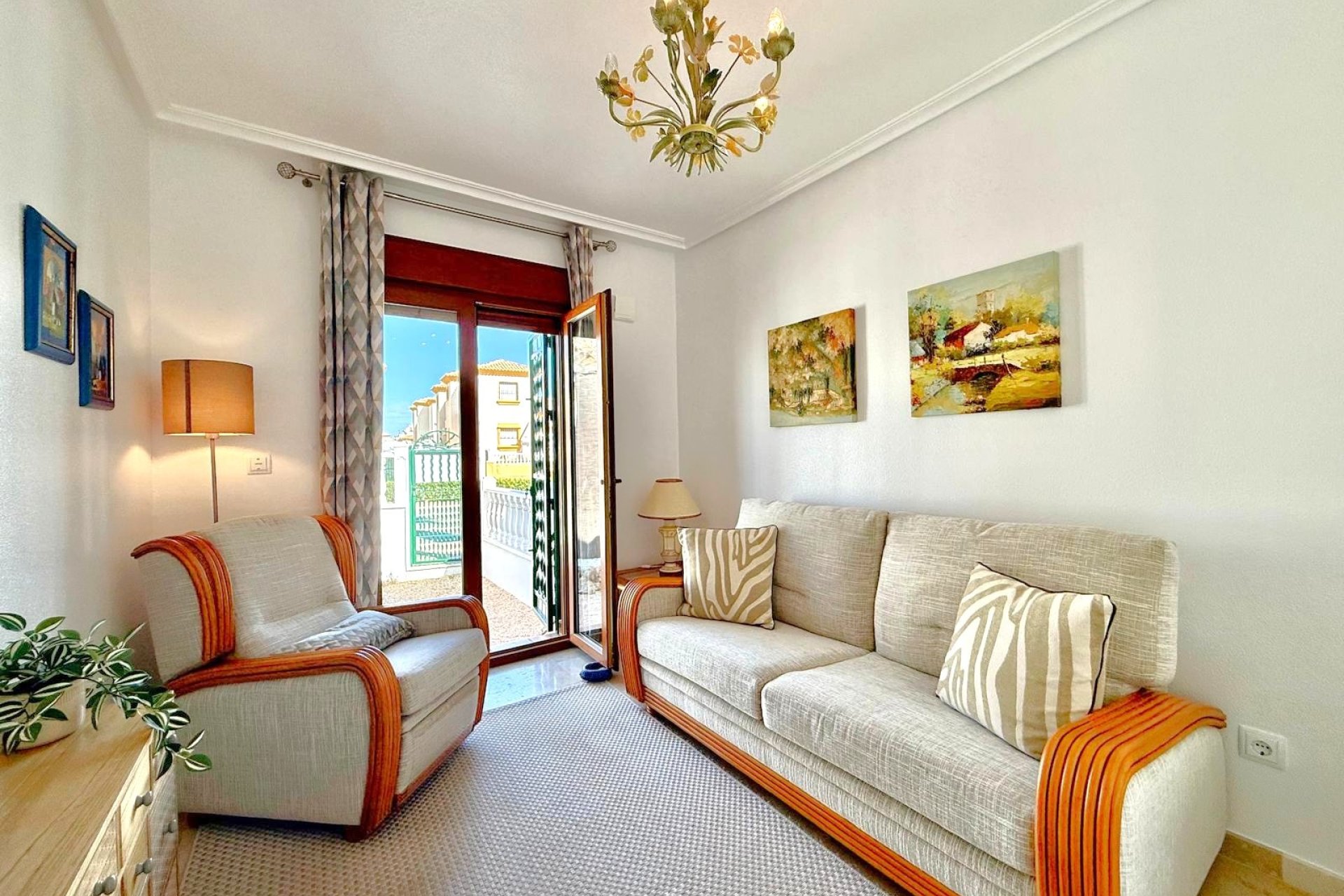 Resale - Townhouse -
Orihuela Costa - Villamartín