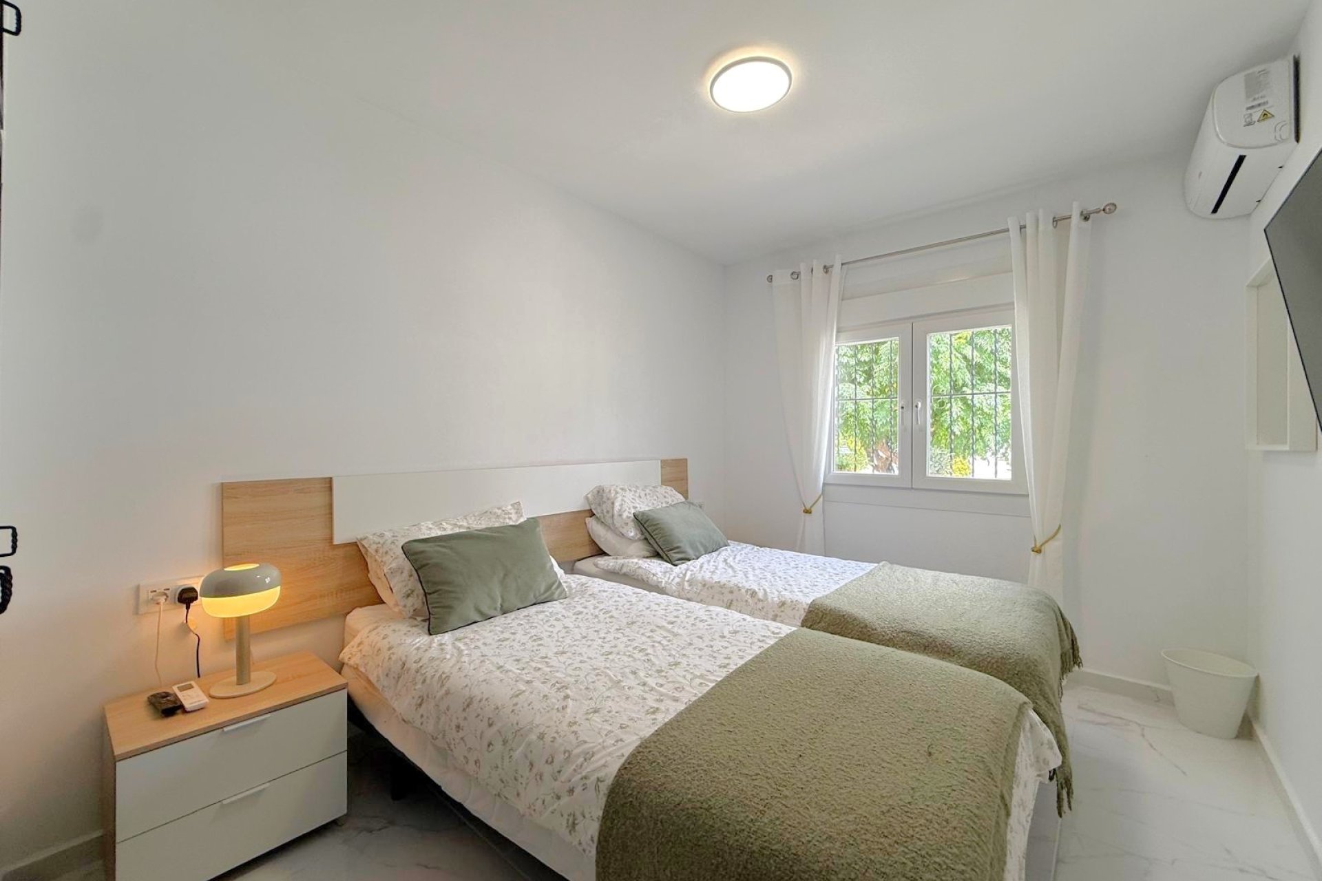 Resale - Townhouse -
Orihuela Costa - Villamartín