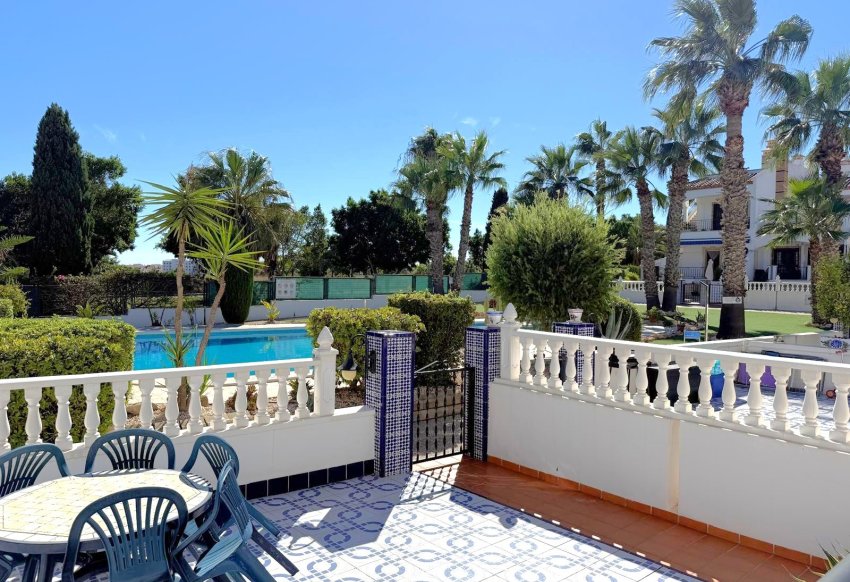 Resale - Townhouse -
Orihuela Costa - Villamartín