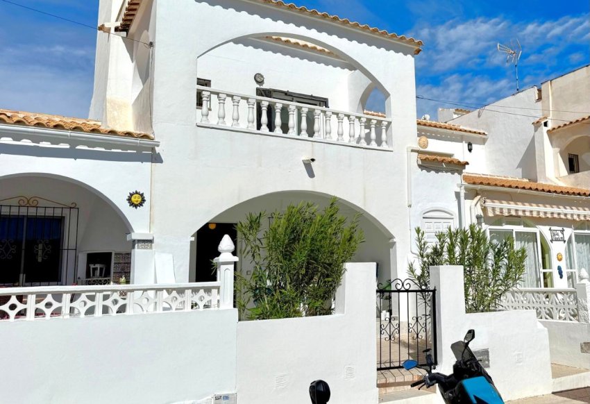Resale - Townhouse -
Orihuela Costa