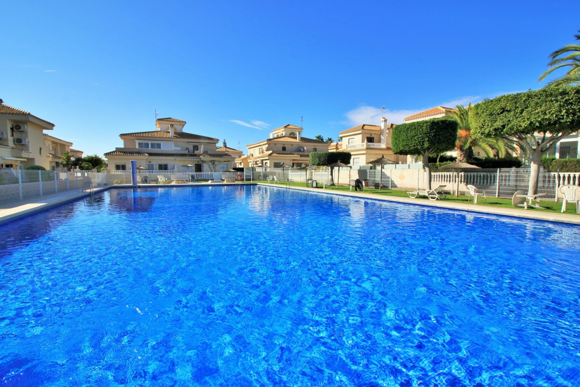 Resale - Townhouse -
Playa Flamenca