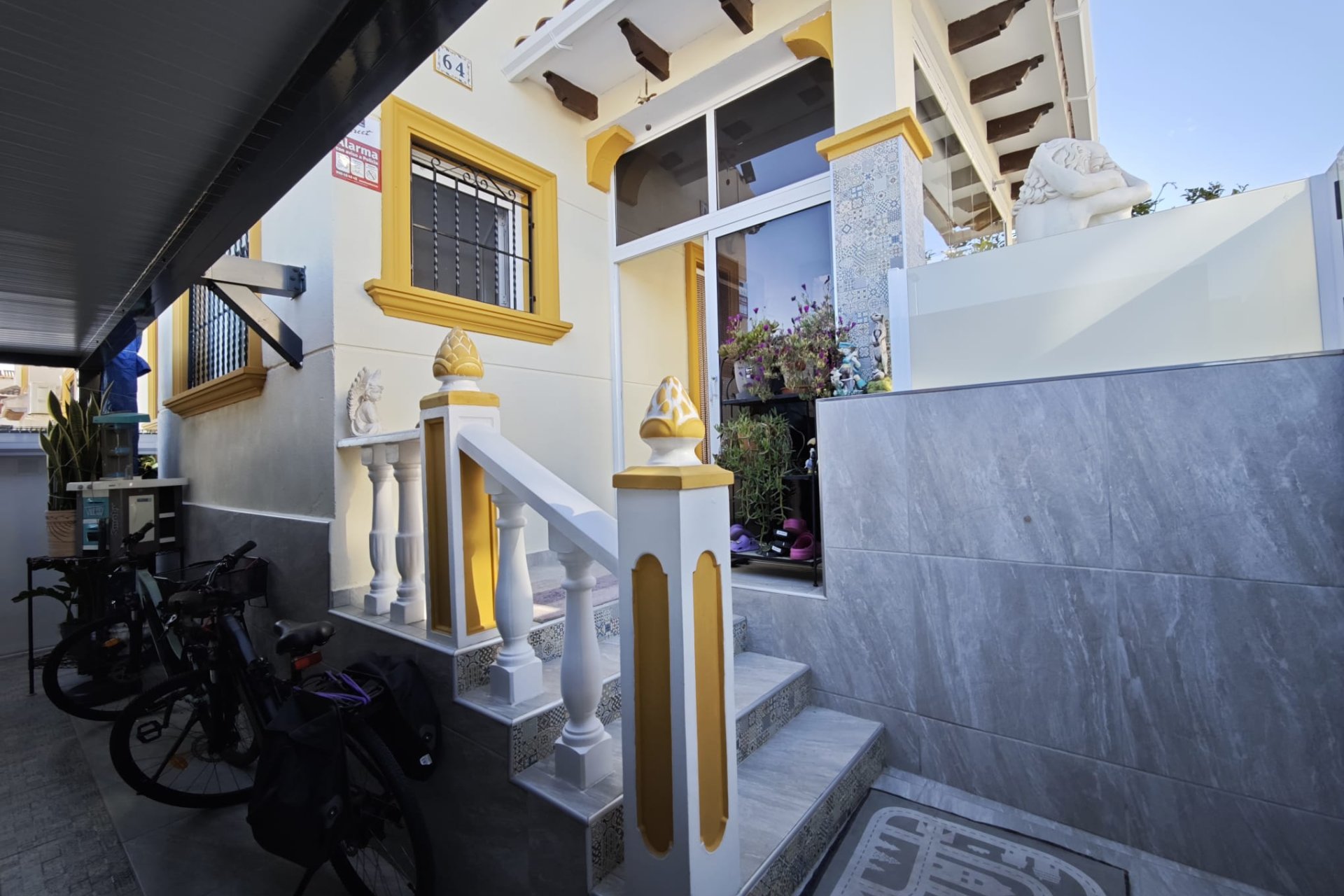 Resale - Townhouse -
Punta Prima - Rocio del Mar