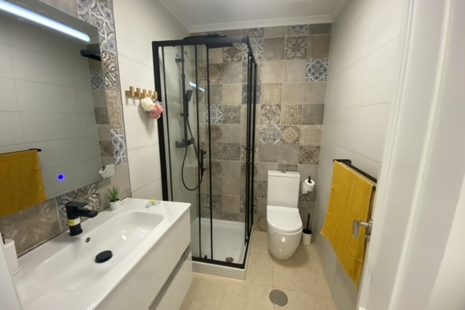 Resale - Townhouse -
San Miguel de Salinas