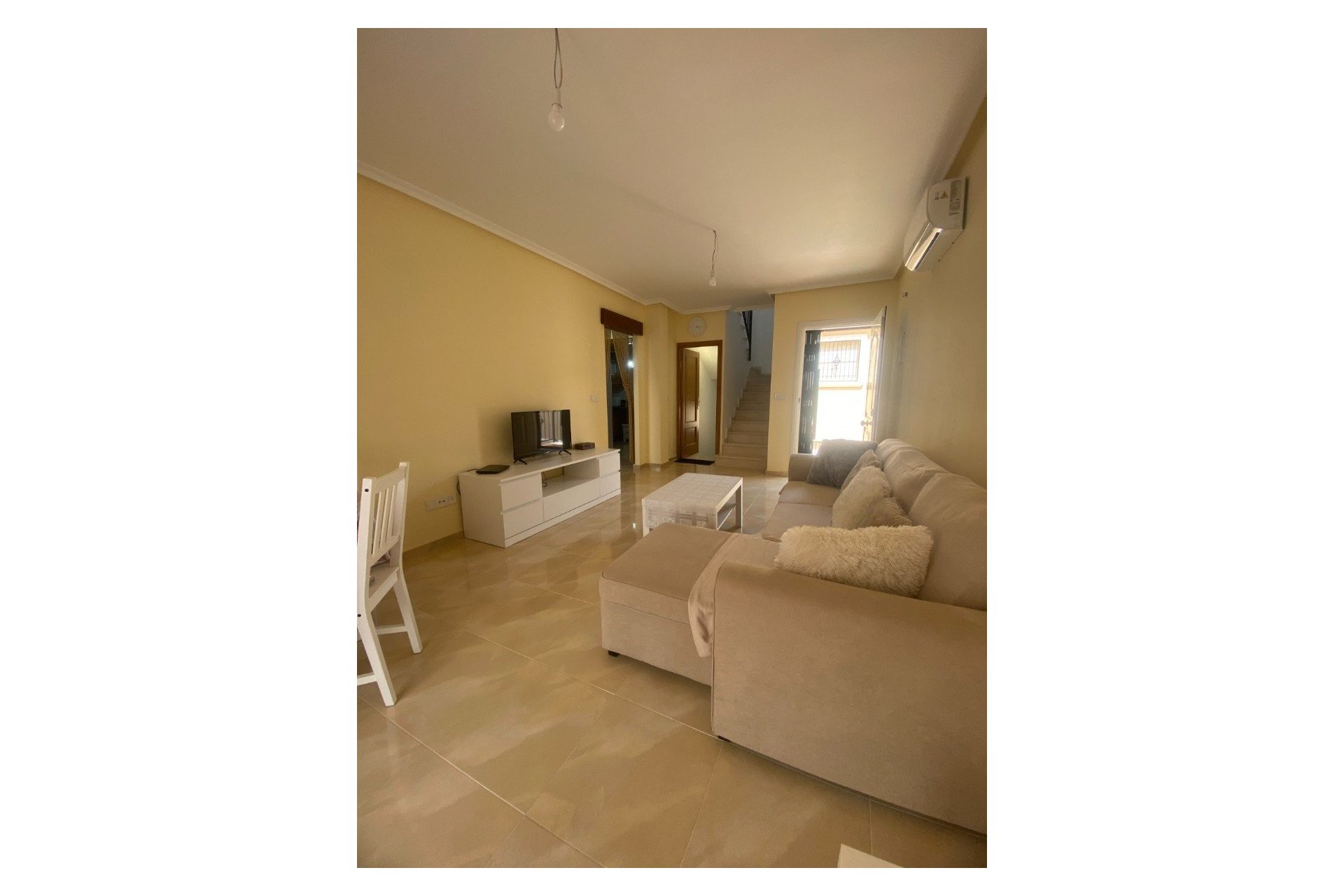 Resale - Townhouse -
San Miguel de Salinas