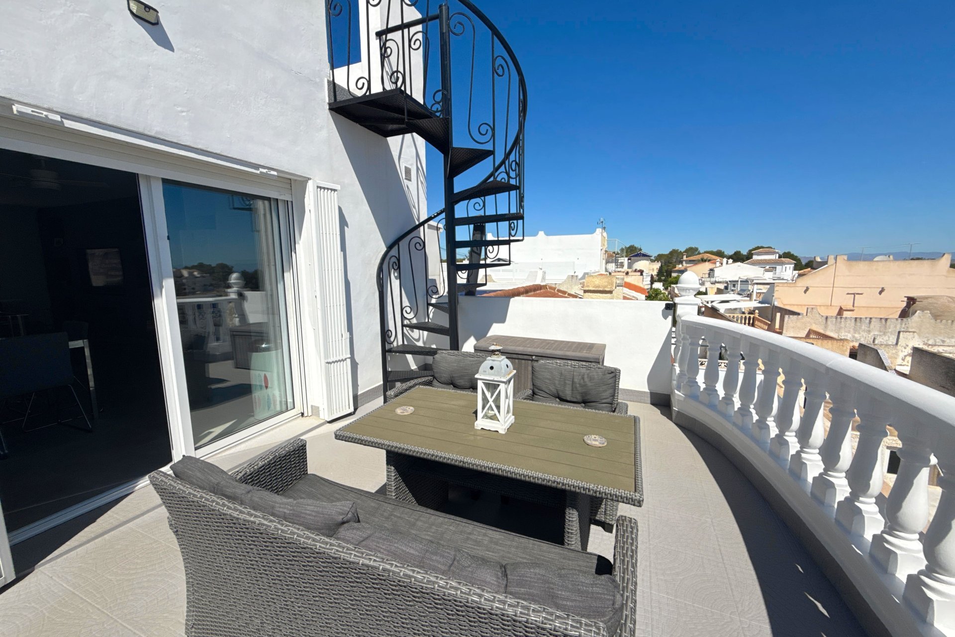 Resale - Townhouse -
Villamartín - Blue Lagoon