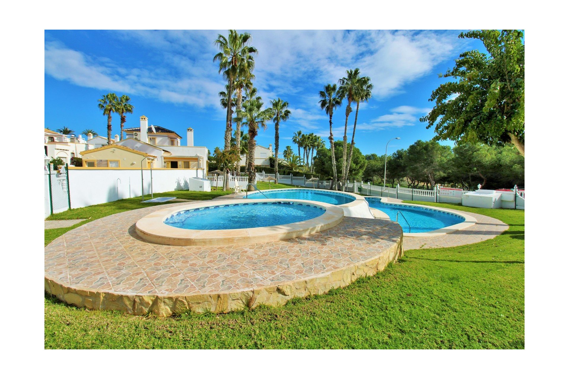 Resale - Townhouse -
Villamartín - Los Dolses