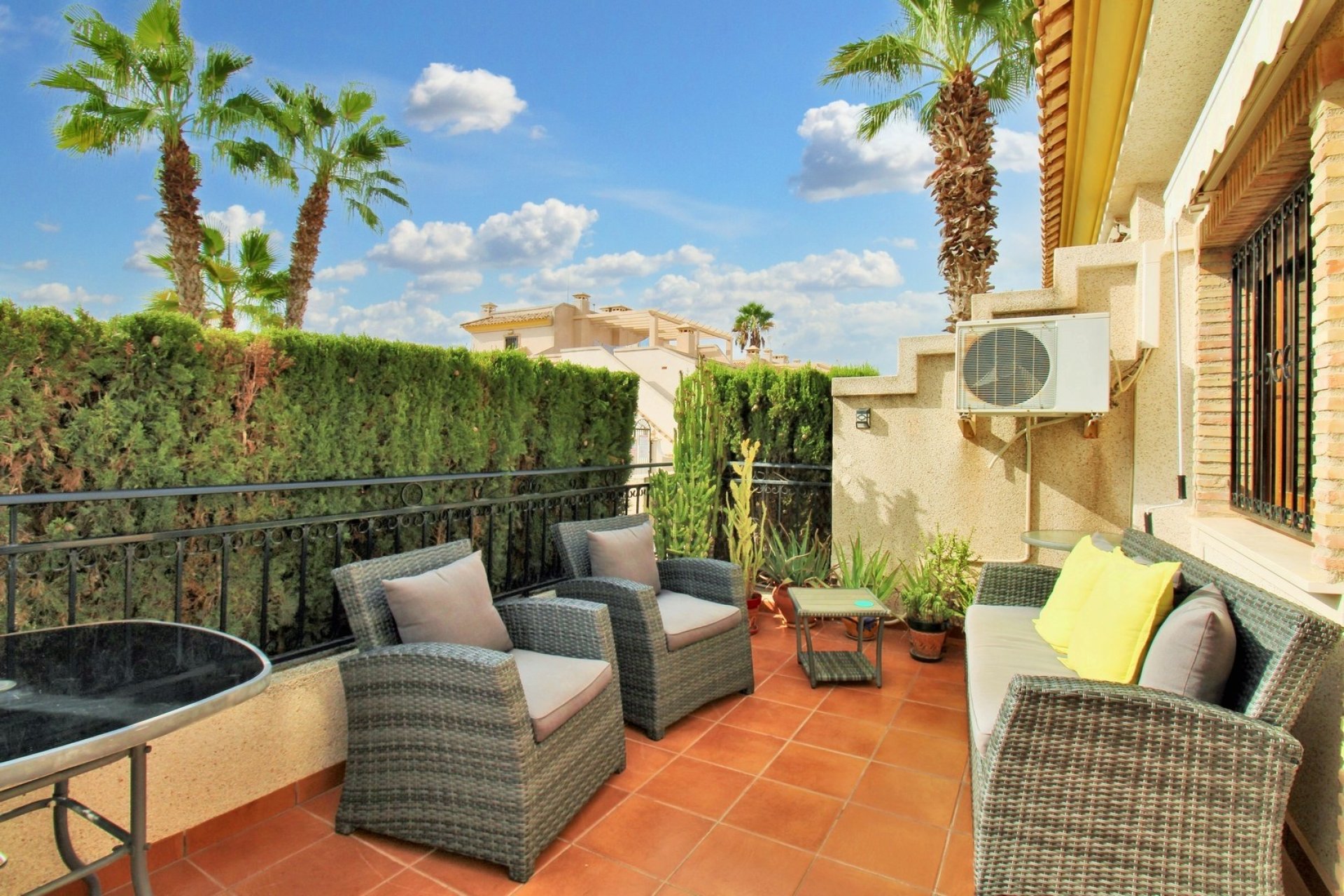 Resale - Townhouse -
Villamartín - PAU 8