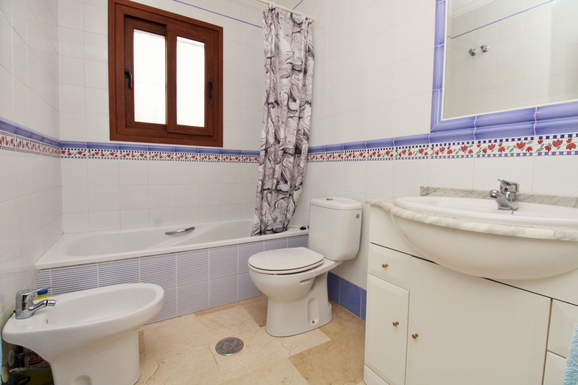 Resale - Townhouse -
Villamartín - PAU 8