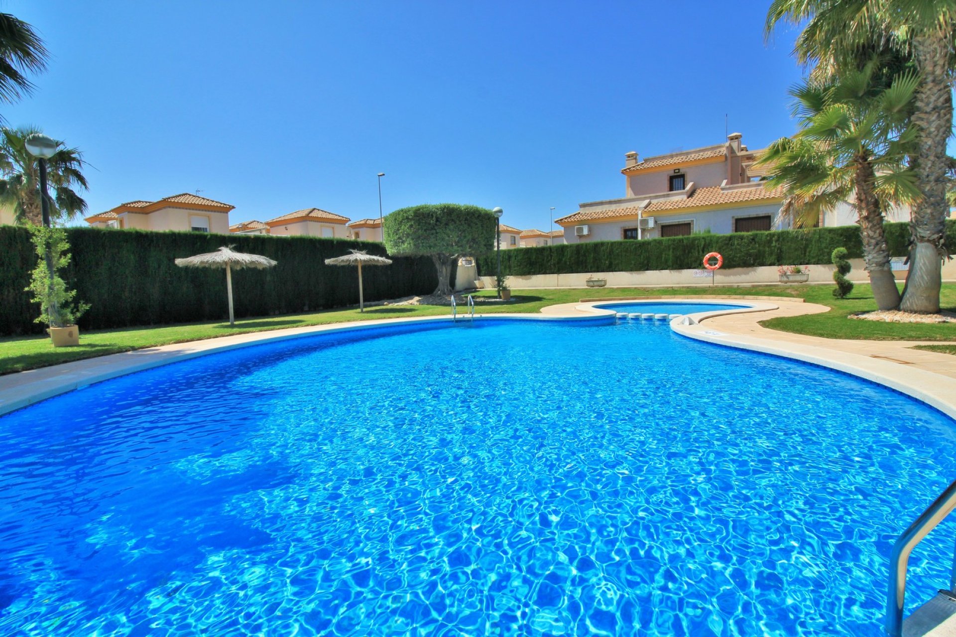 Resale - Townhouse -
Villamartín - PAU 8