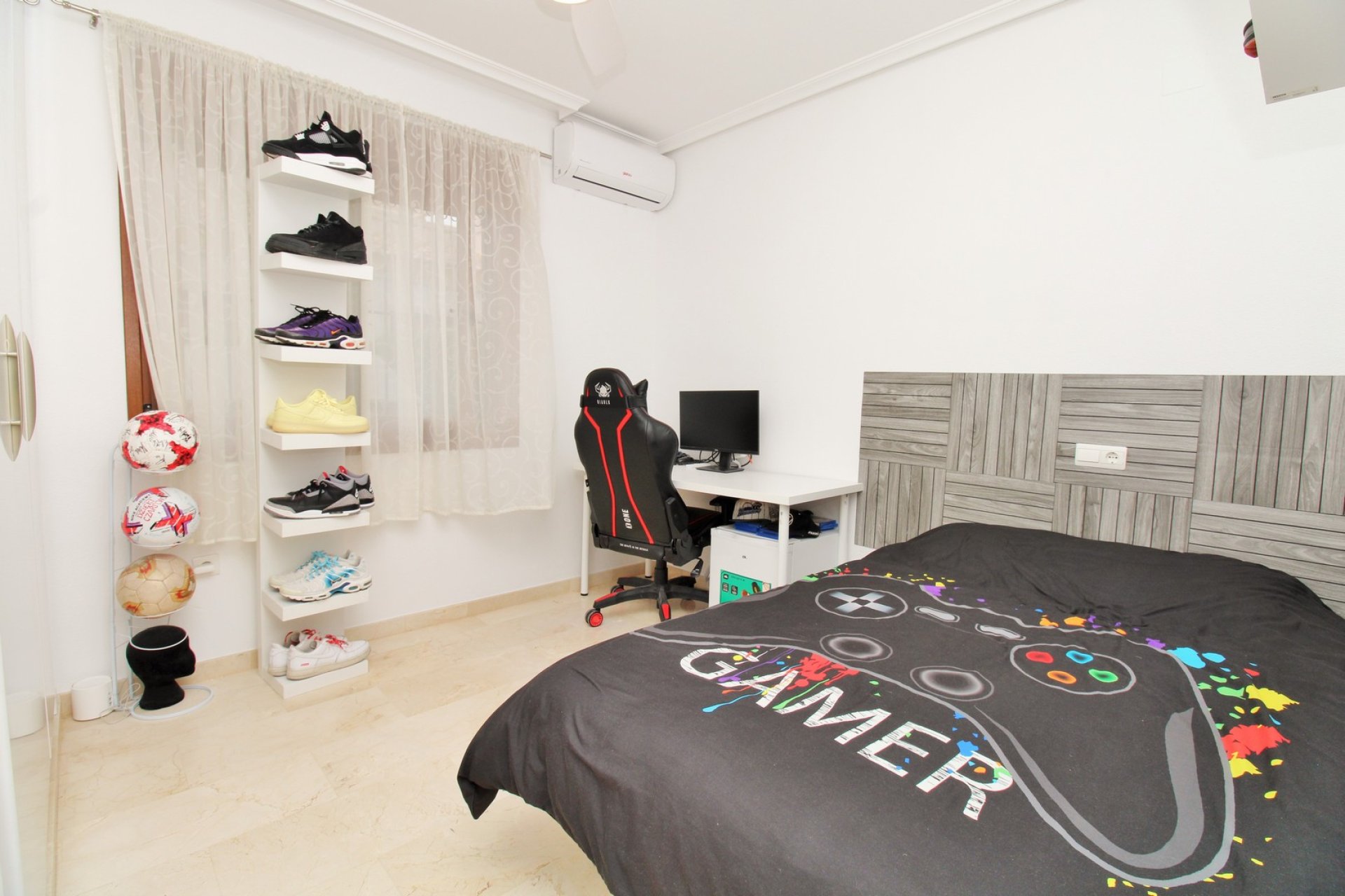 Resale - Townhouse -
Villamartín - PAU 8