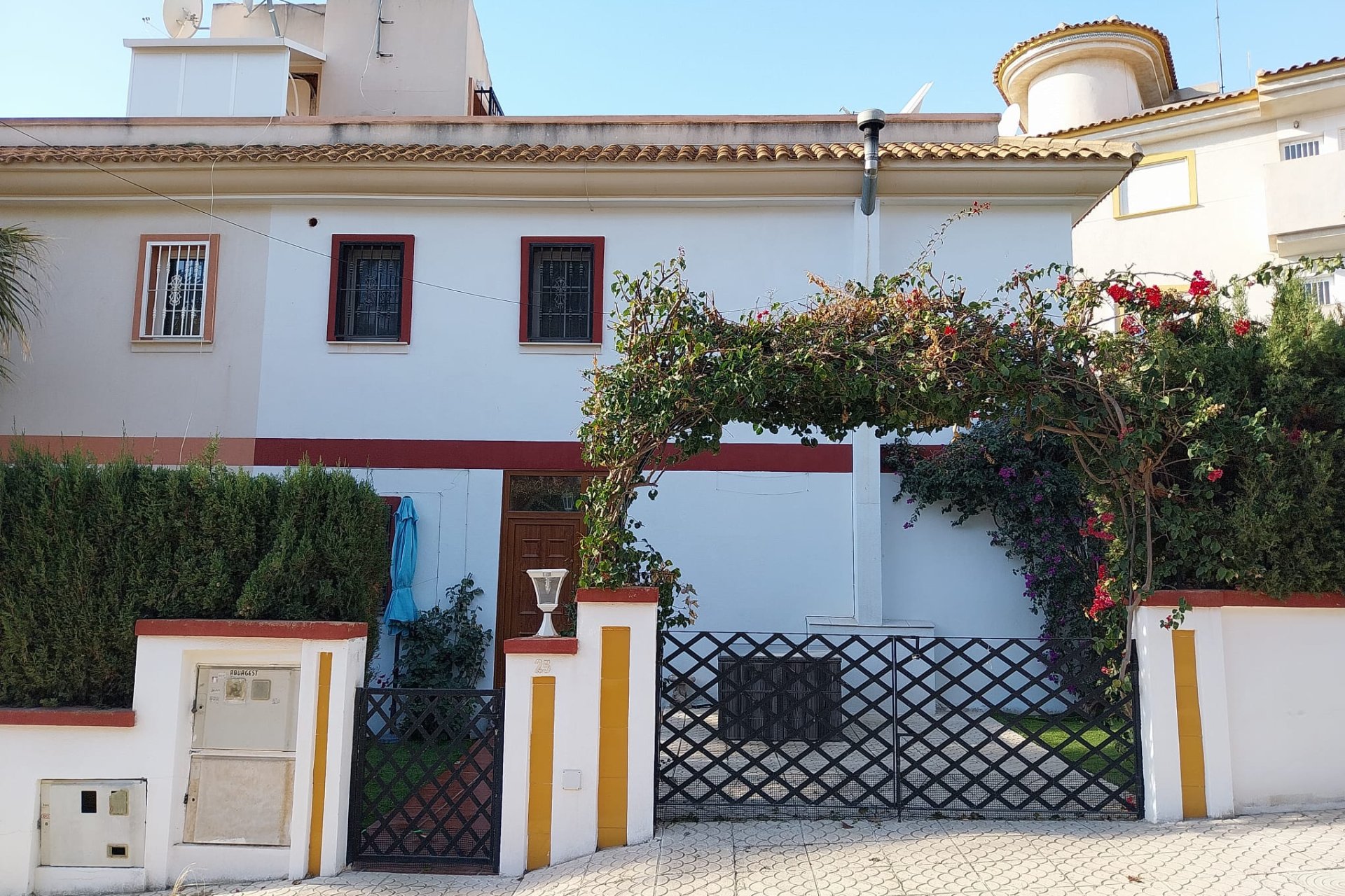 Resale - Townhouse -
Villamartín - Villamartin