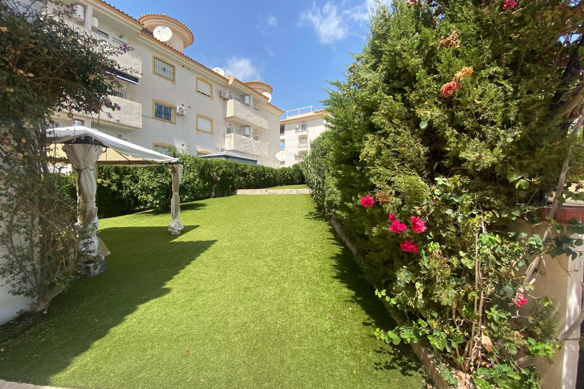 Resale - Townhouse -
Villamartín - Villamartin