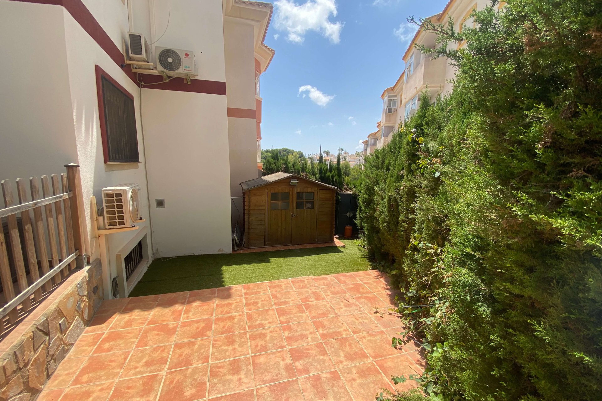 Resale - Townhouse -
Villamartín - Villamartin