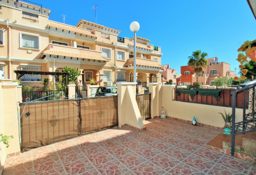 Resale - Townhouse -
Villamartín - Villamartin