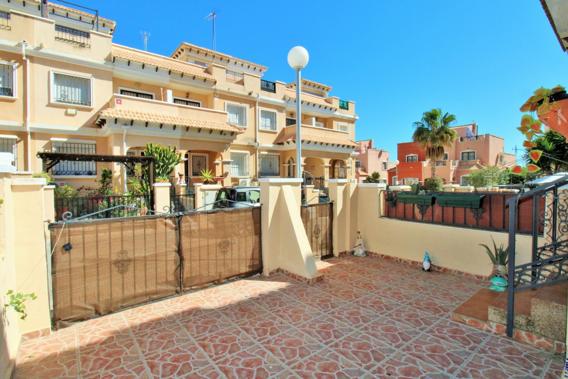 Resale - Townhouse -
Villamartín - Villamartin