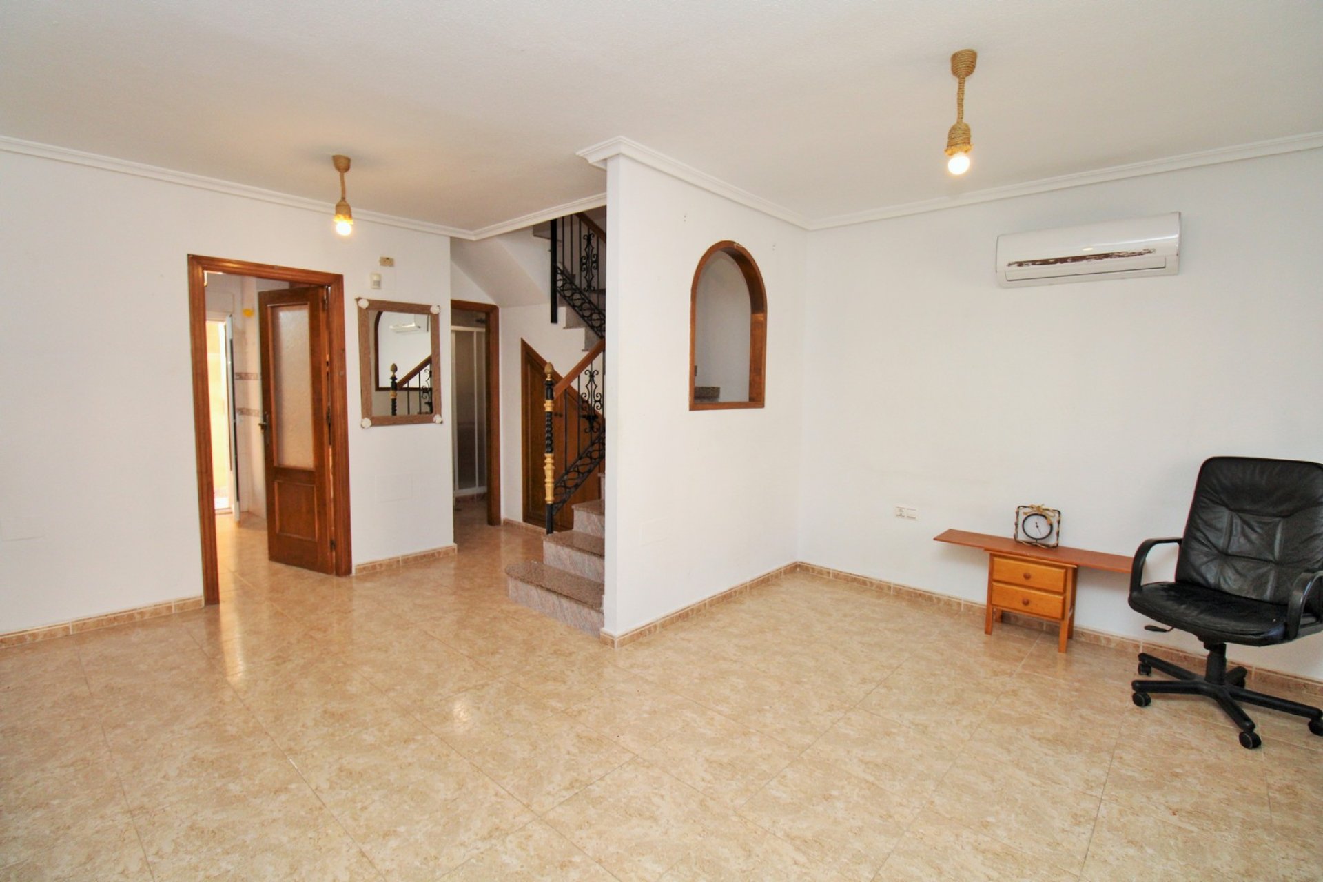Resale - Townhouse -
Villamartín - Villamartin