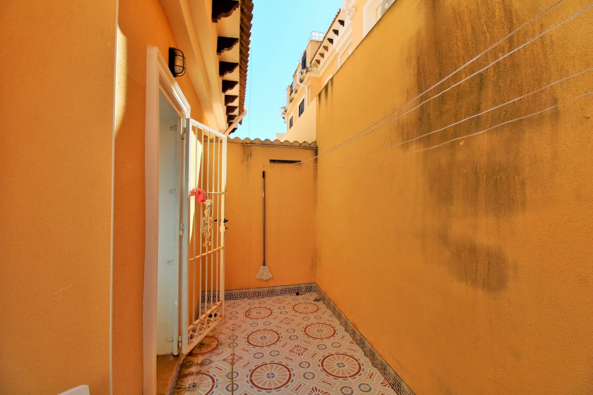 Resale - Townhouse -
Villamartín - Villamartin