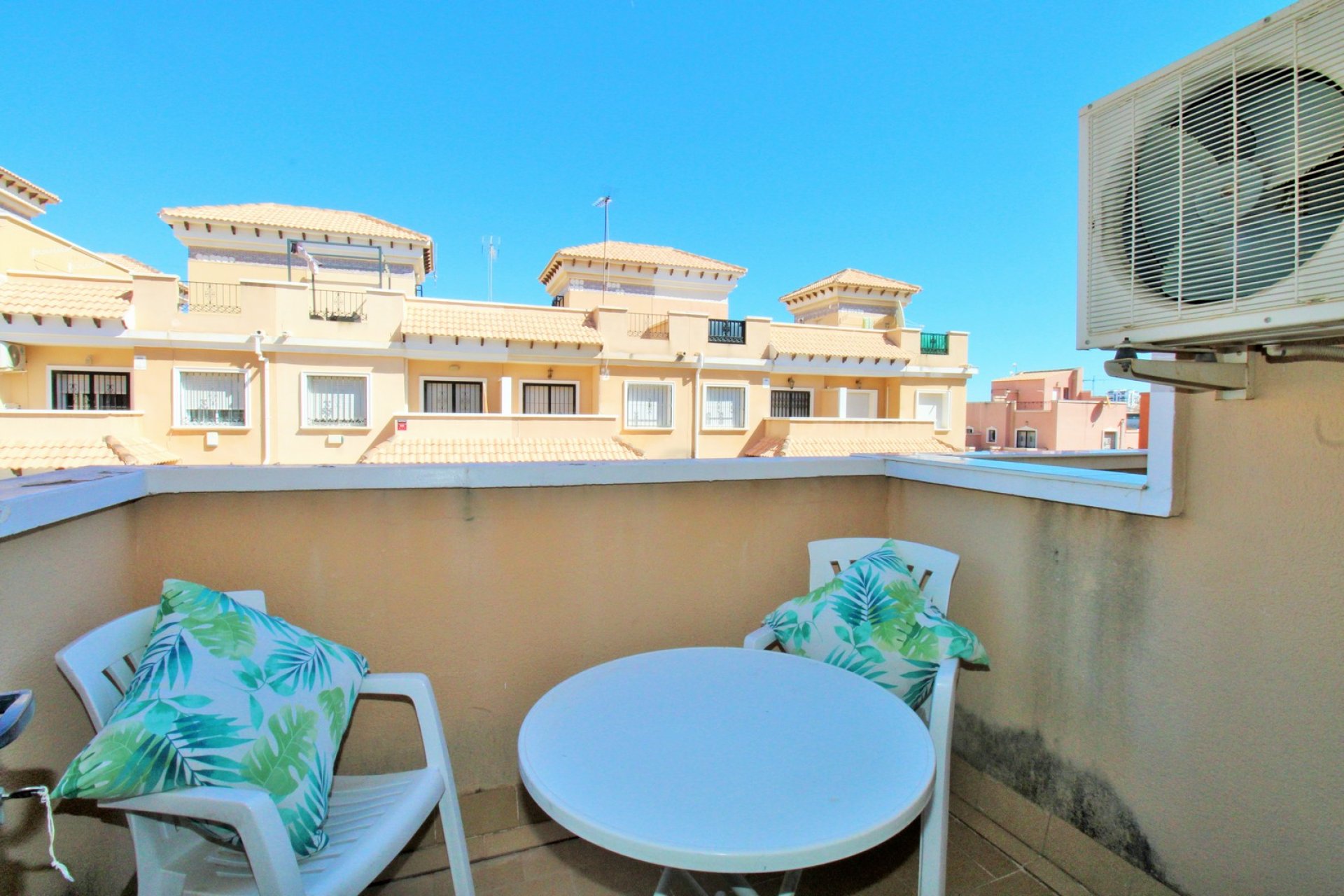 Resale - Townhouse -
Villamartín - Villamartin