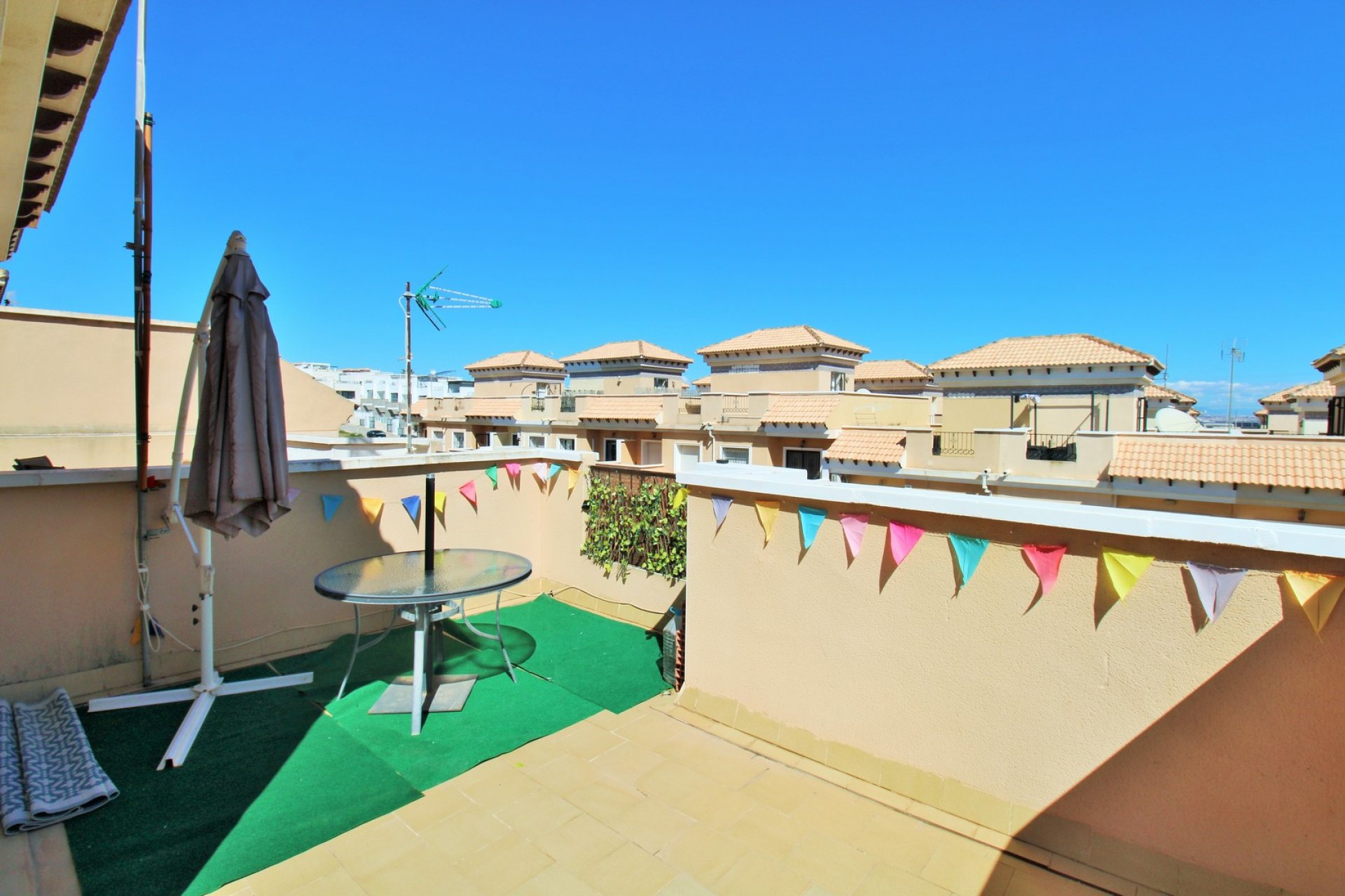 Resale - Townhouse -
Villamartín - Villamartin