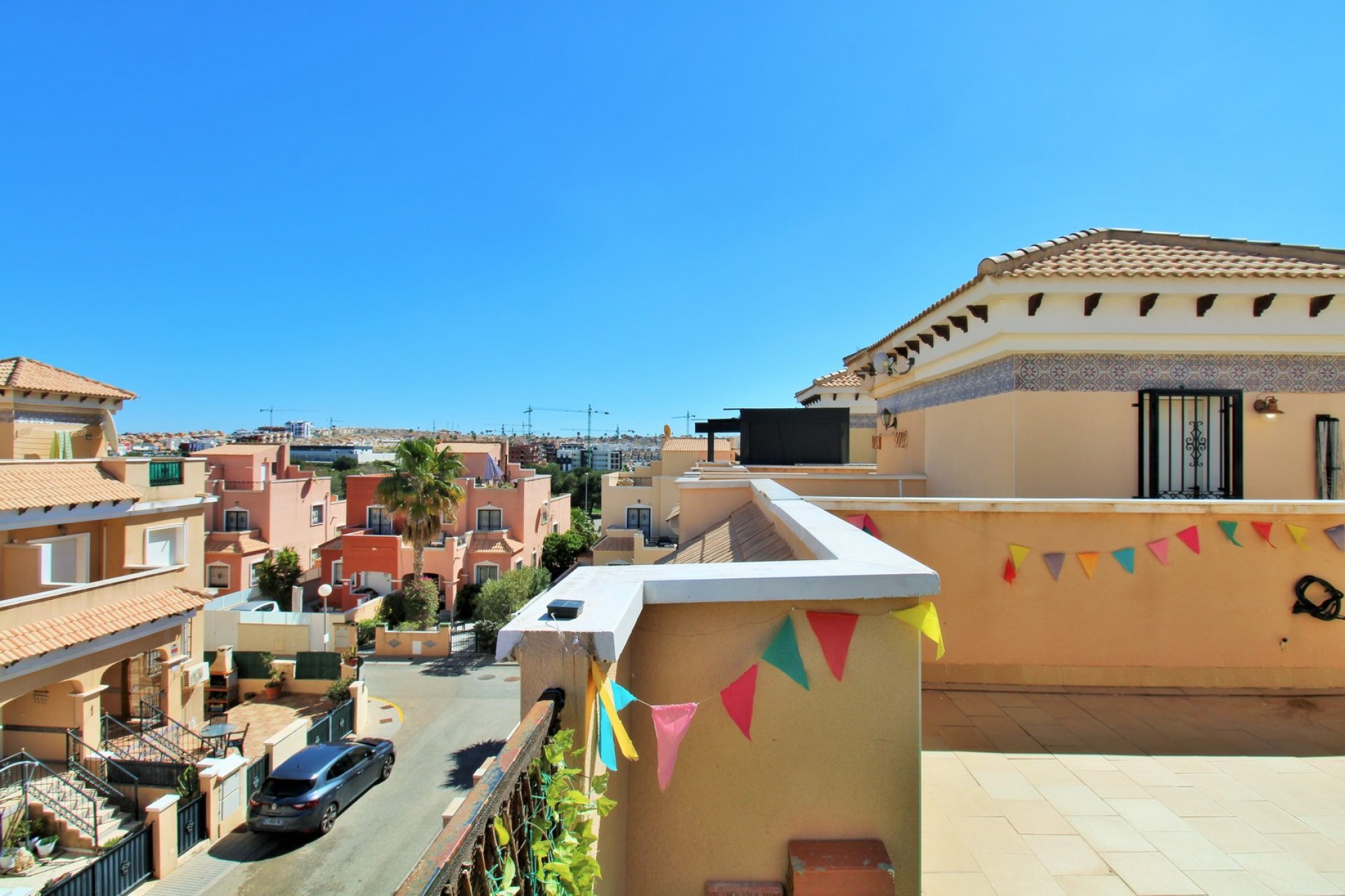 Resale - Townhouse -
Villamartín - Villamartin
