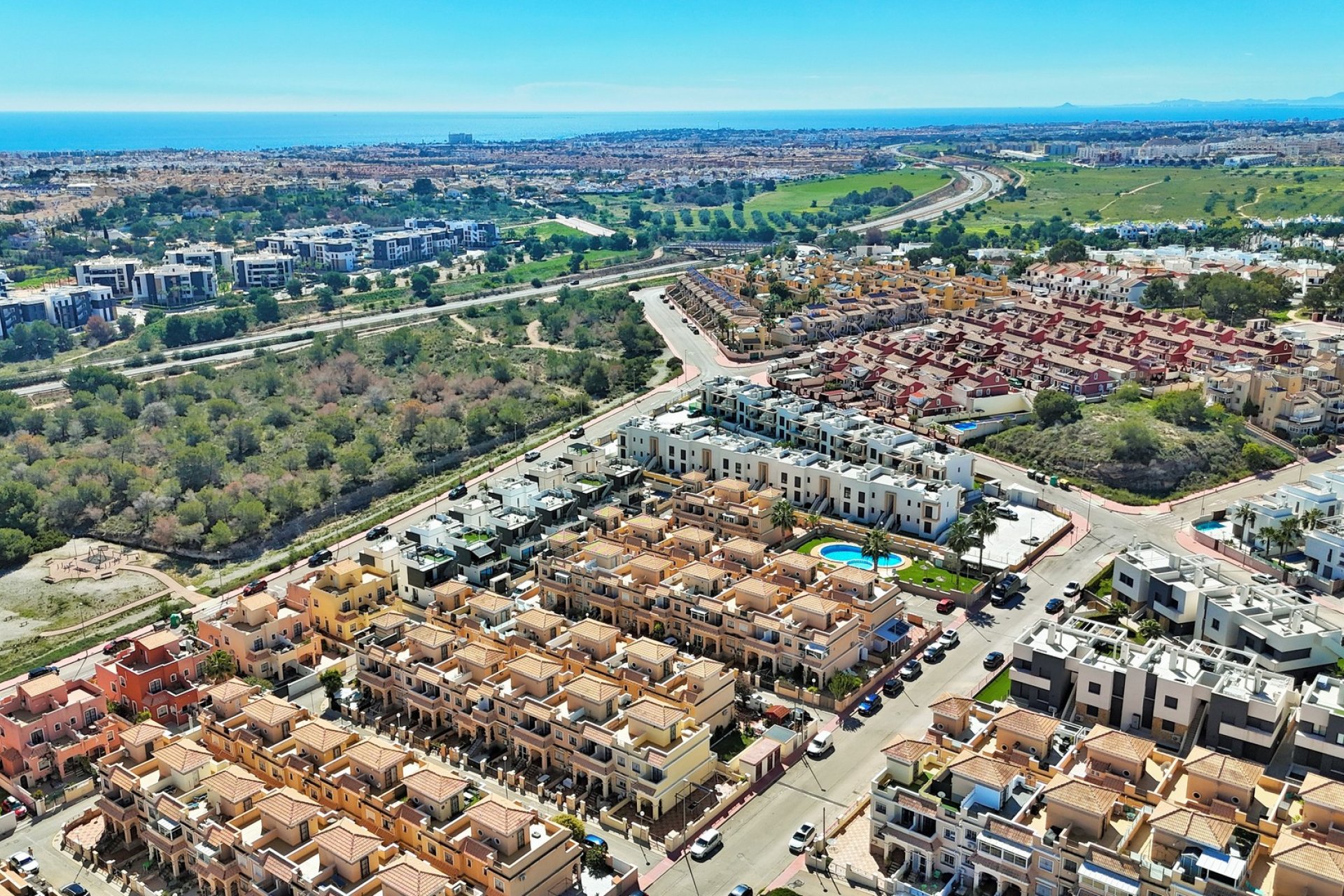 Resale - Townhouse -
Villamartín - Villamartin