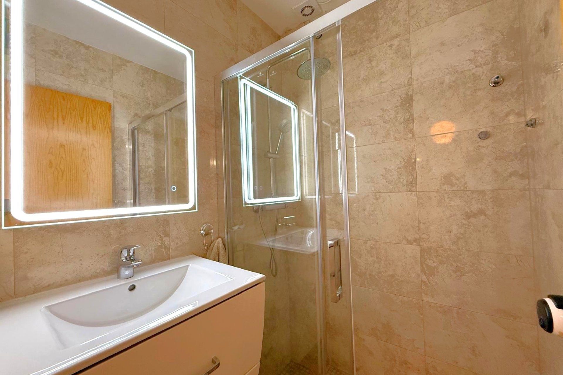 Resale - Townhouse -
Villamartín - Villamartin