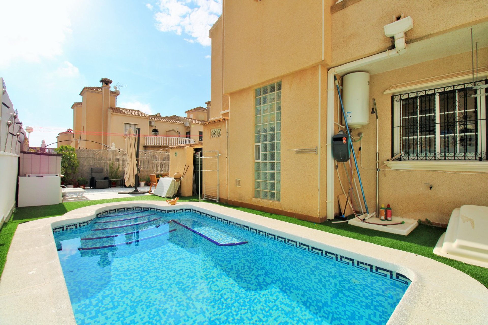 Resale - Townhouse -
Villamartín - Villamartin