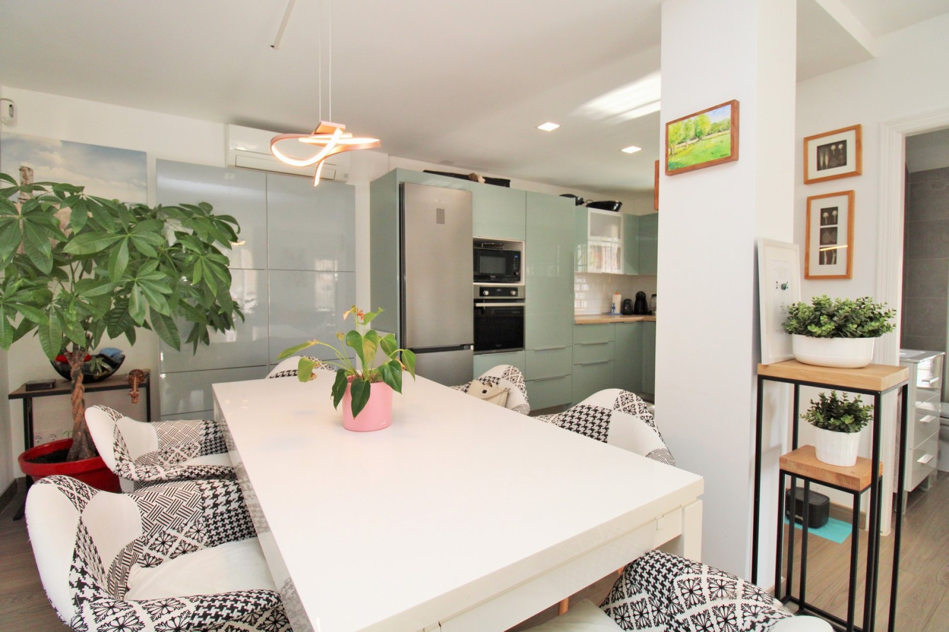 Resale - Townhouse -
Villamartín - Villamartin