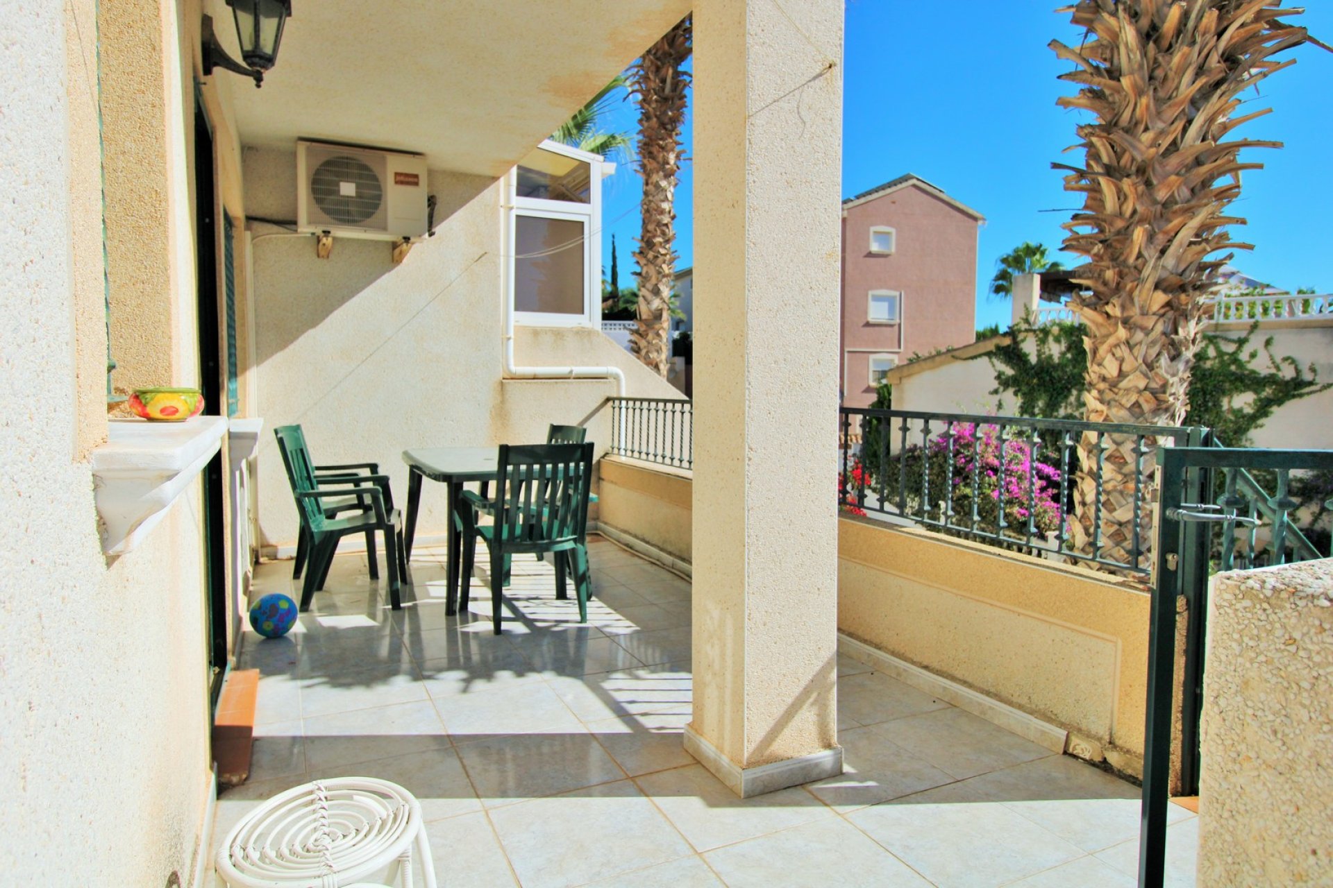Resale - Townhouse -
Villamartín - Villamartin