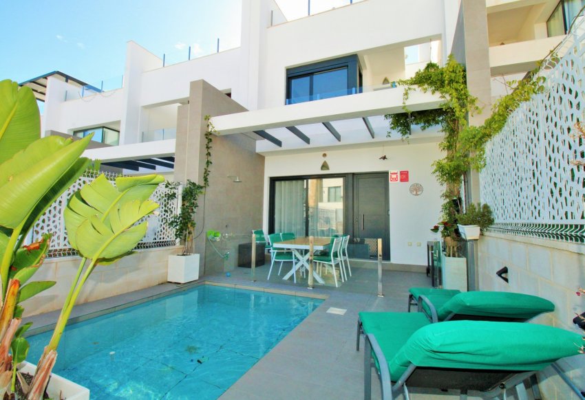 Resale - Townhouse -
Villamartín - Villamartin