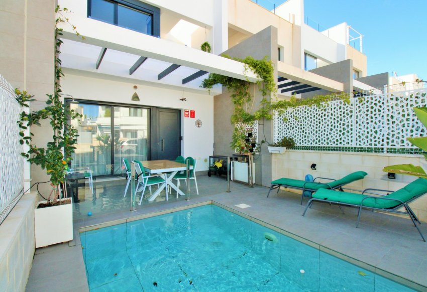 Resale - Townhouse -
Villamartín - Villamartin