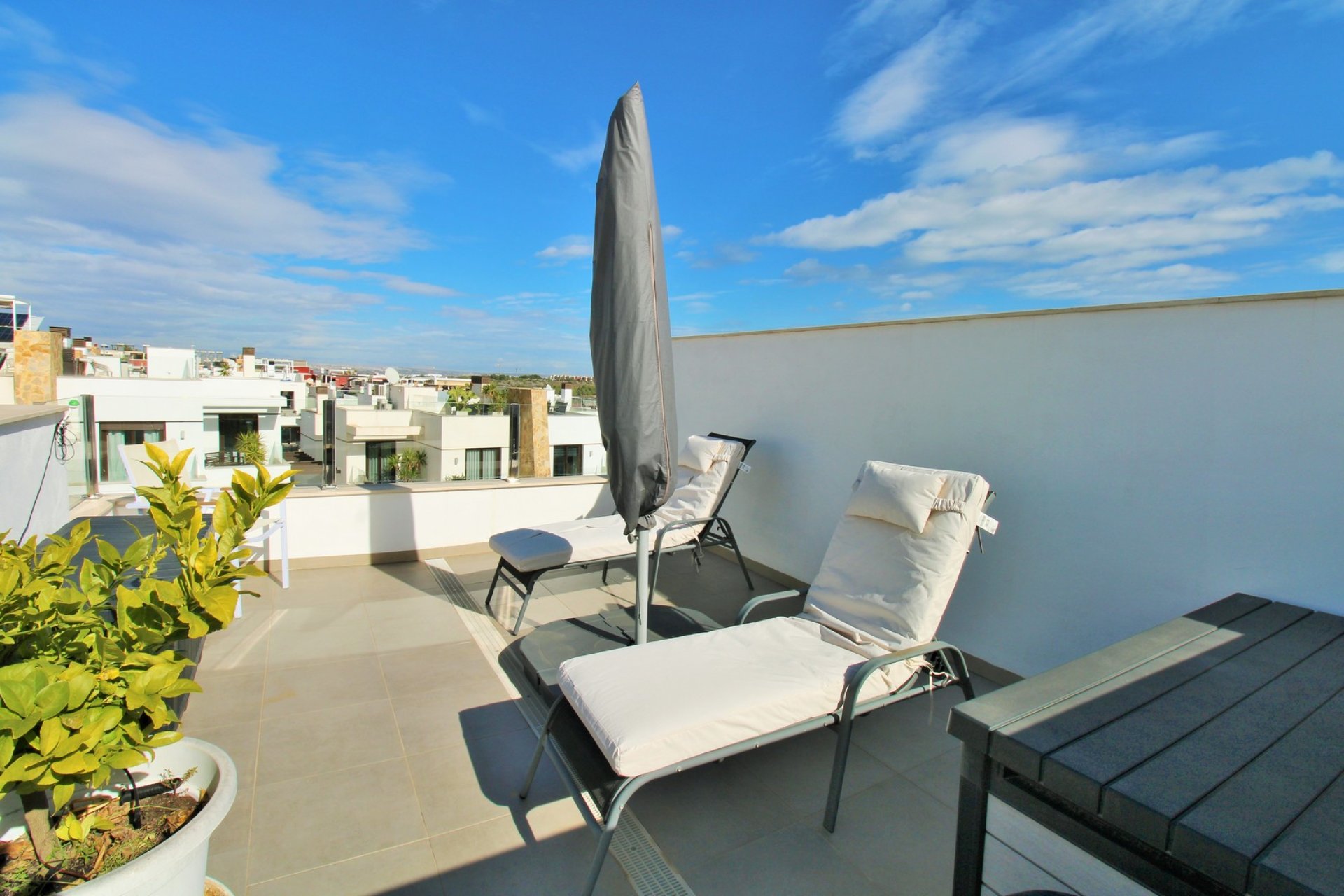 Resale - Townhouse -
Villamartín - Villamartin