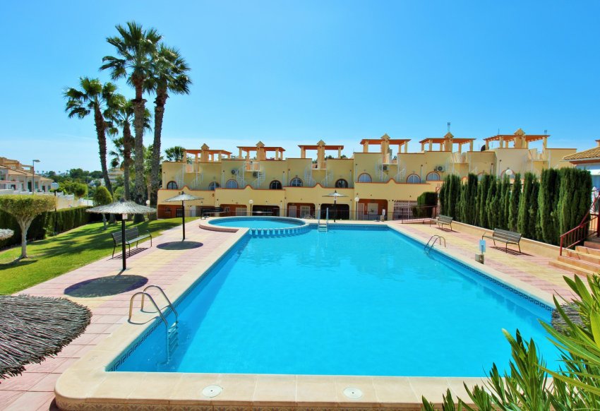 Resale - Townhouse -
Villamartín - Villamartin