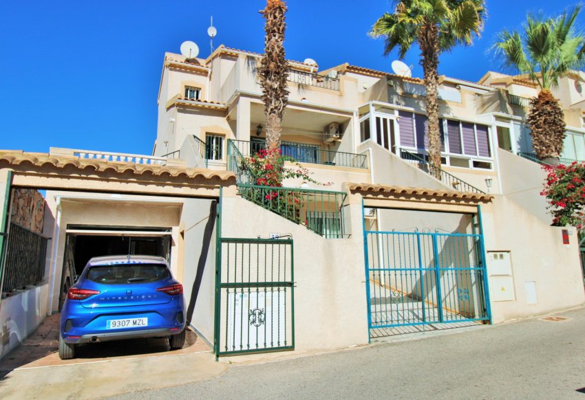 Resale - Townhouse -
Villamartín - Villamartin