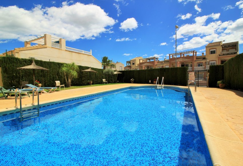 Resale - Townhouse -
Villamartín - Villamartin