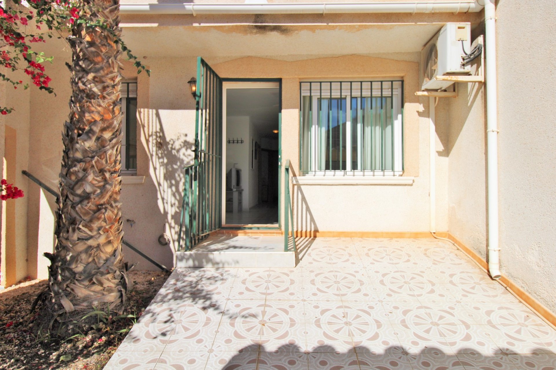 Resale - Townhouse -
Villamartín - Villamartin