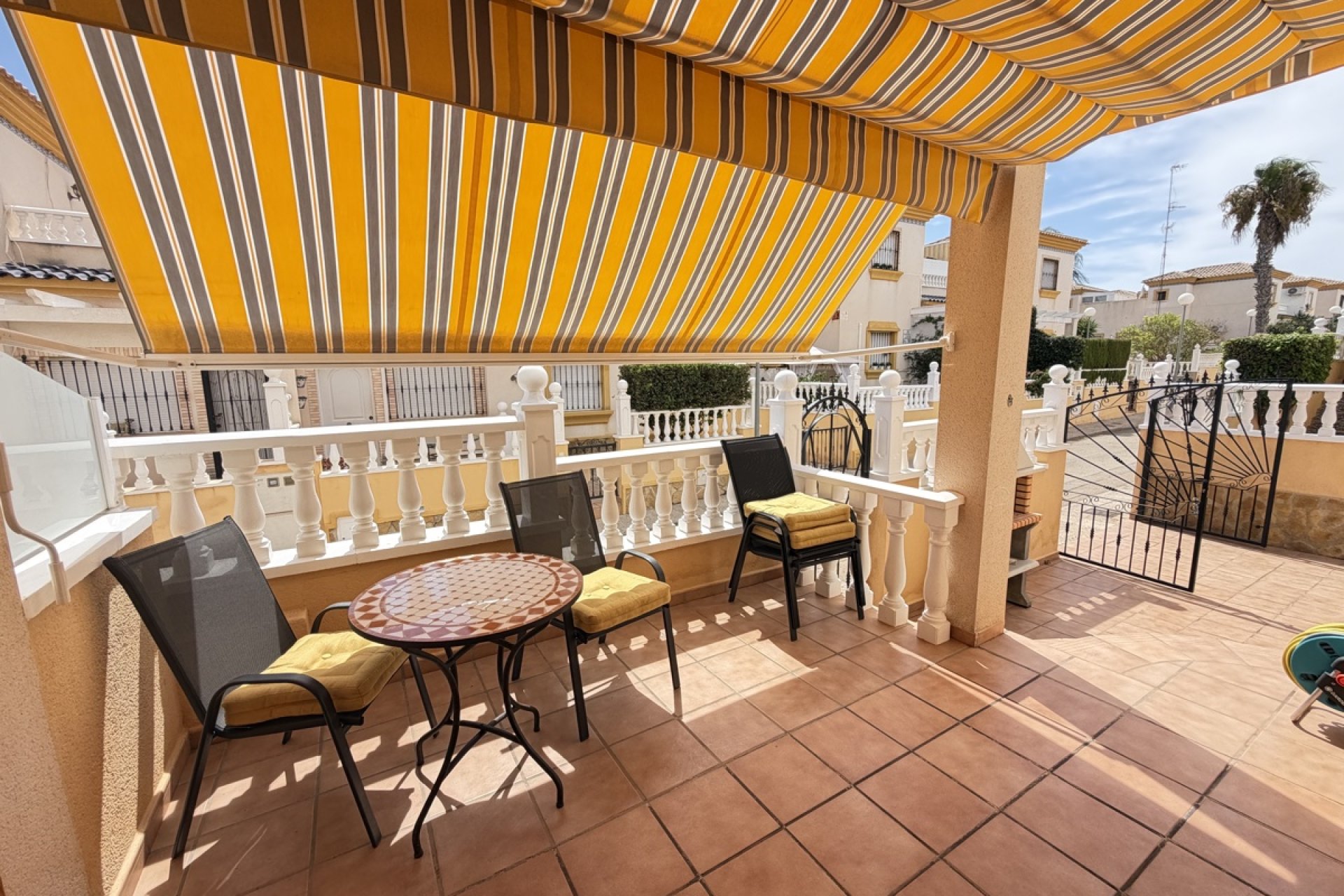 Resale - Townhouse -
Villamartín - Villamartin
