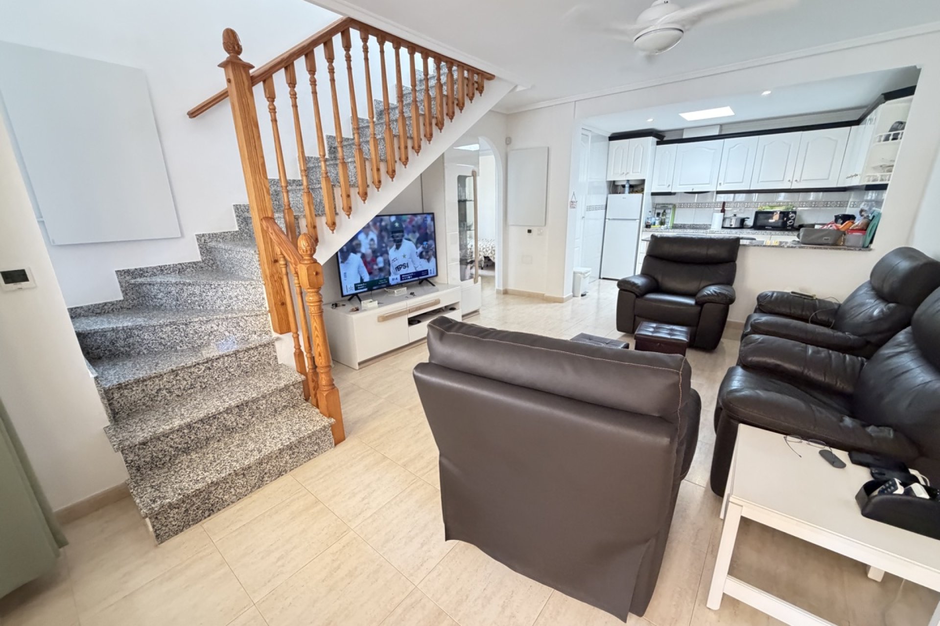 Resale - Townhouse -
Villamartín - Villamartin