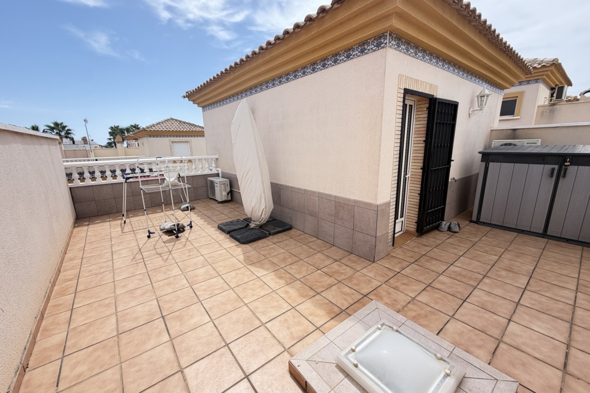 Resale - Townhouse -
Villamartín - Villamartin