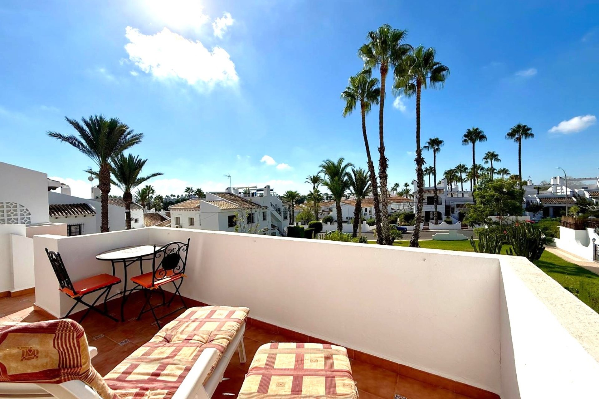 Resale - Townhouse -
Villamartin