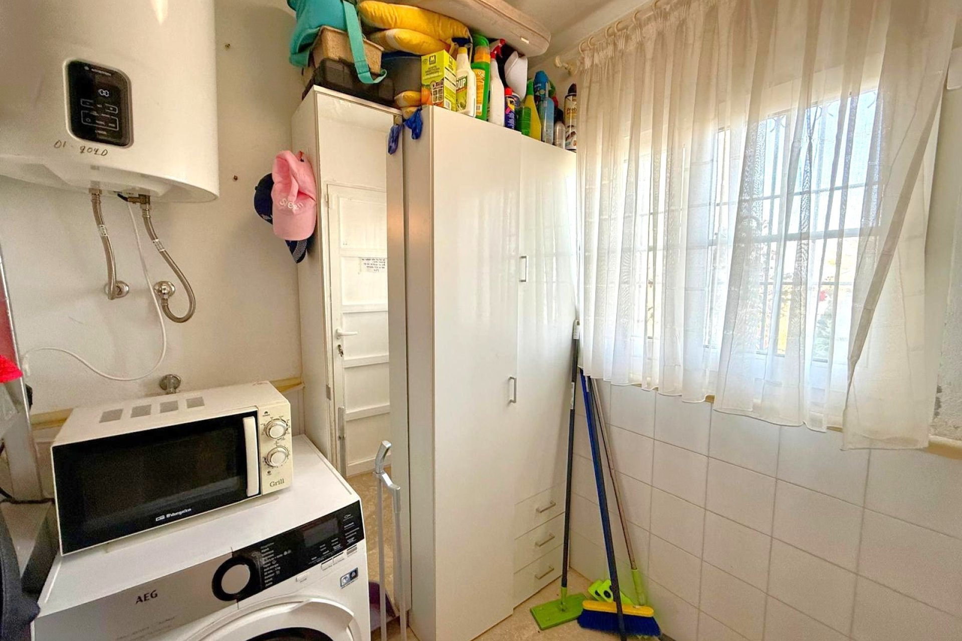 Resale - Townhouse -
Villamartin