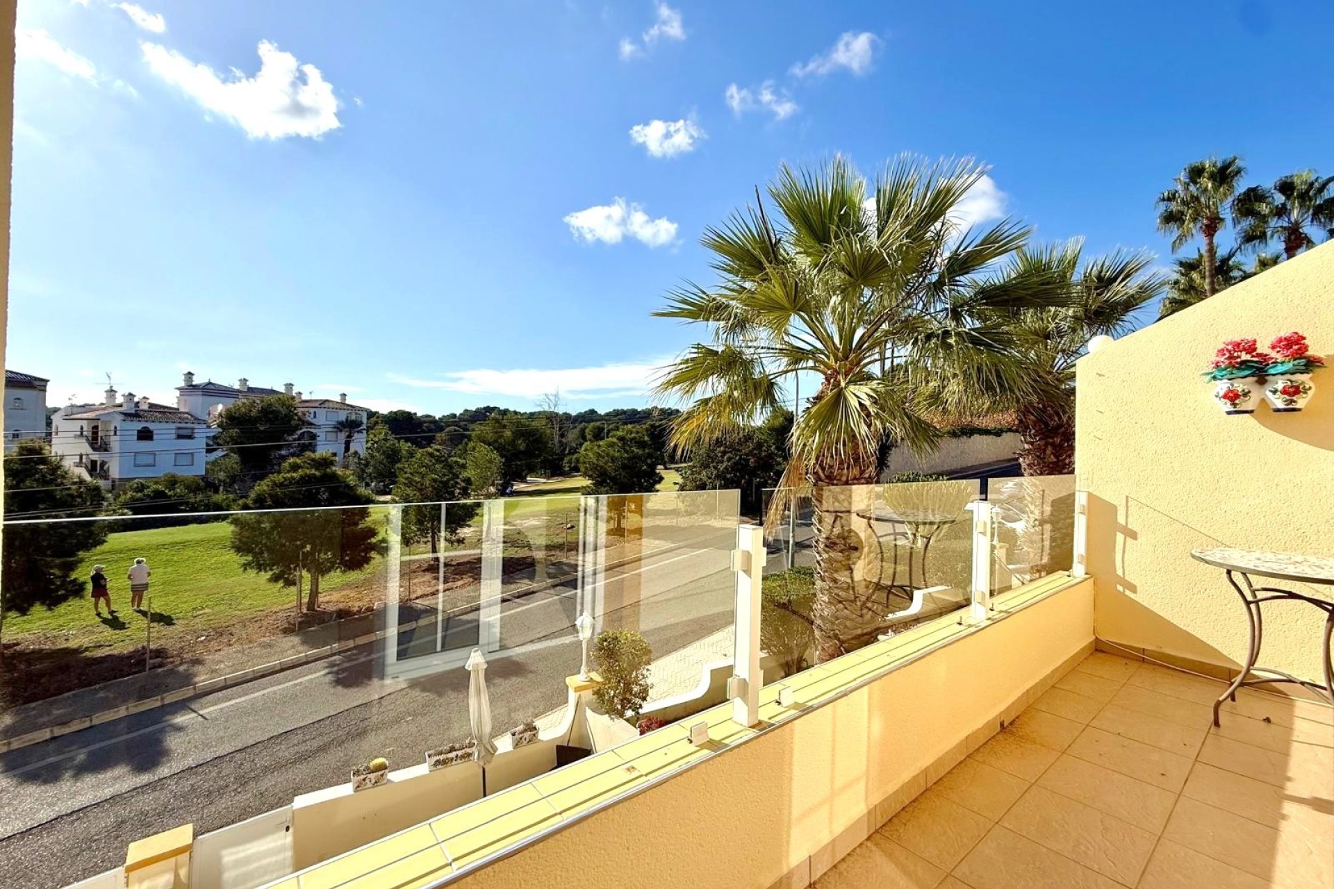 Resale - Townhouse -
Villamartin